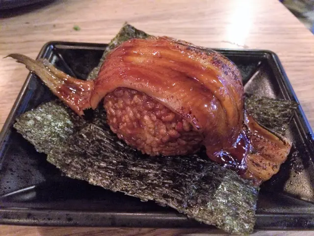 蒲燒鰻魚飯團