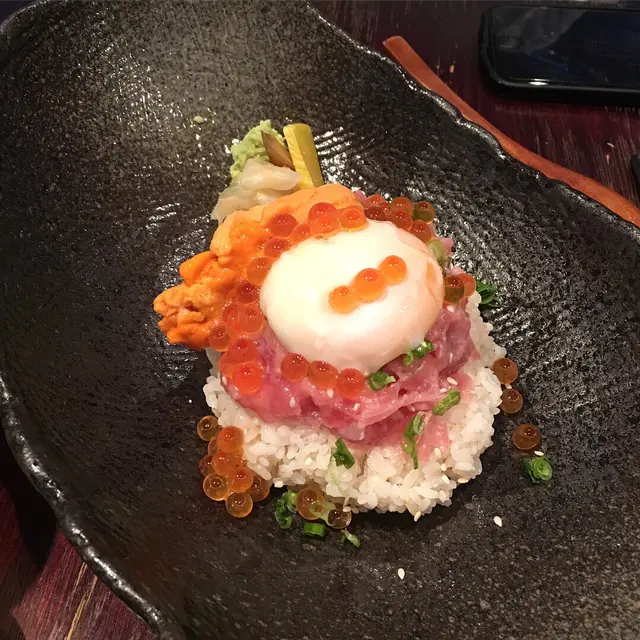 海膽溫泉蛋飯