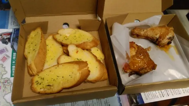 蒜蓉包,烤雞($148套餐其中兩款)