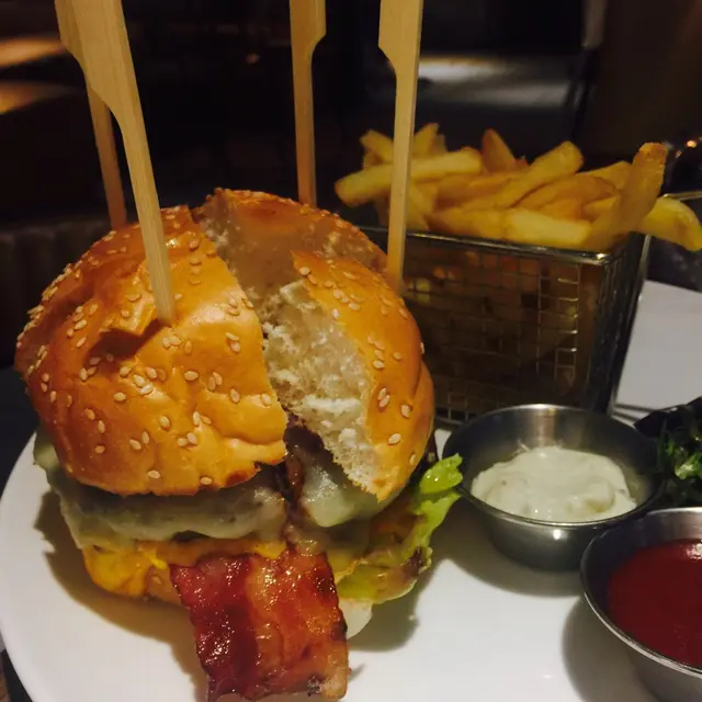 安格斯牛肉漢堡