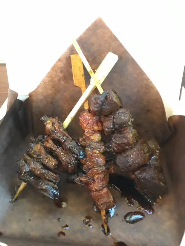 (從左到右)鴨舌,雞腎,大腸