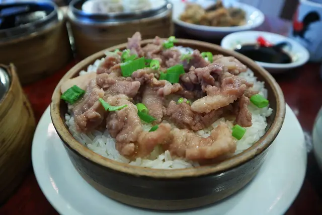 蝦醬蒸腩仔飯