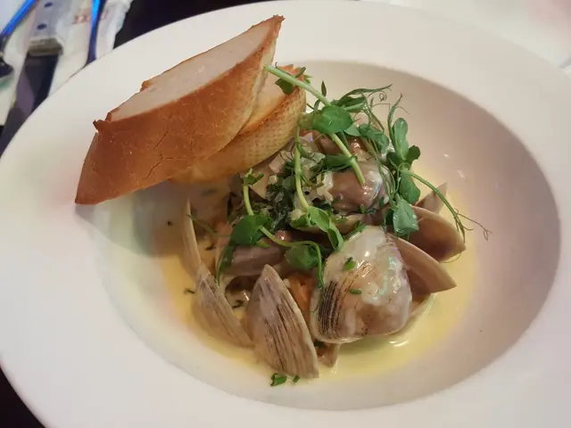 白酒忌廉煮鮮蜆