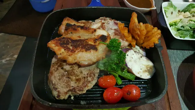 鐵板3扒(豬，牛，雞) 