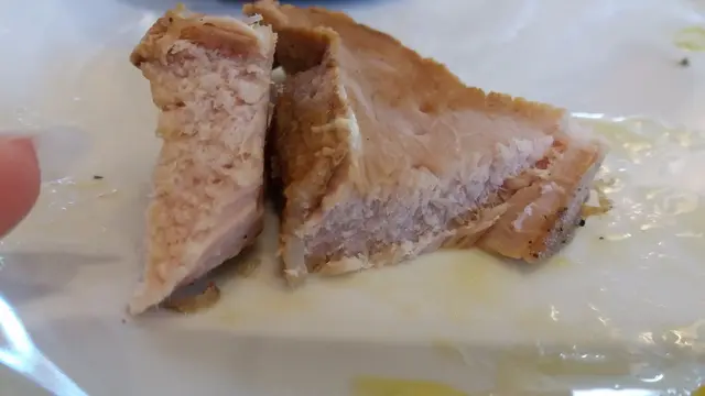 有肉味但好硬的豬肉