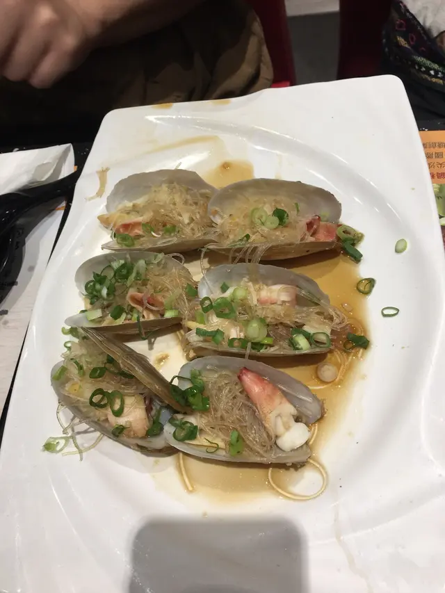 蒜蓉粉絲象拔蚌