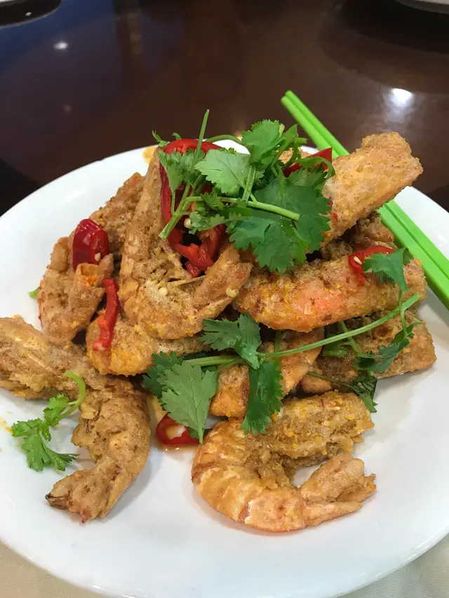 蝦很爽口，鹹蛋黃好味，數量適中