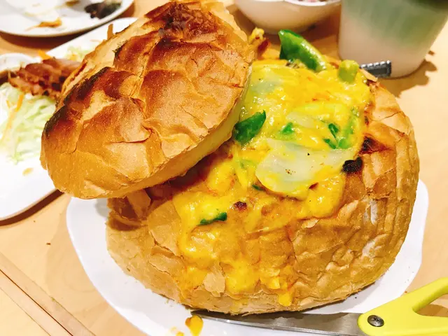 好味，點解個包可以甘脆