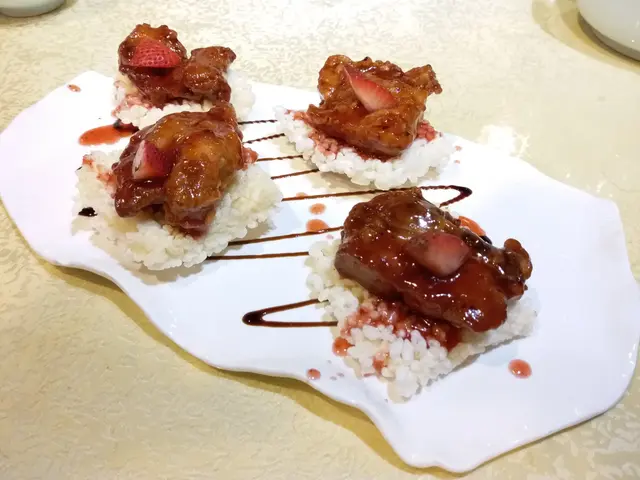 士多啤梨豚肉伴草莓