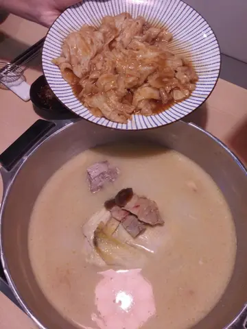 花膠螺頭雞湯鍋