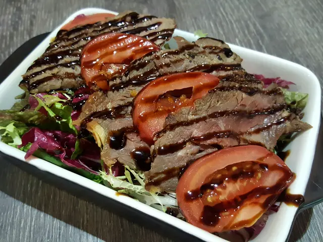 賣相都好吸引，D黑醋唔係亂灑架。
D沙律菜爽口。