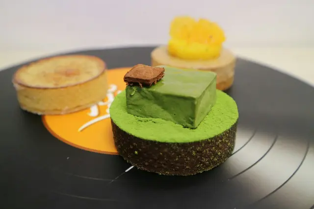 Sesame Matcha Tarte