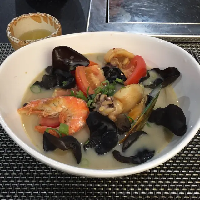 濃湯海鮮泡到庭烏冬