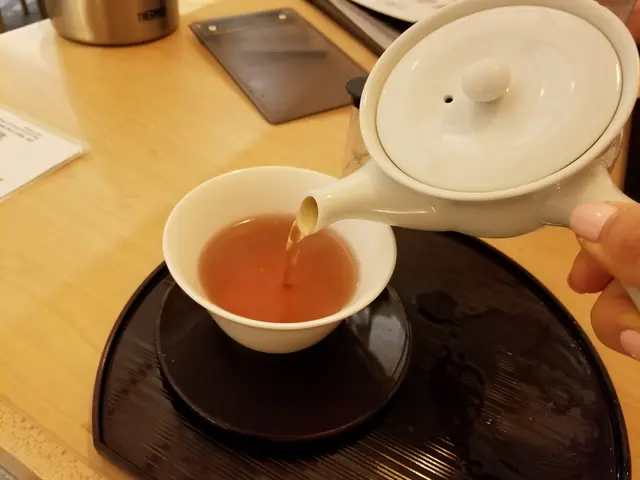焙茶朝薰