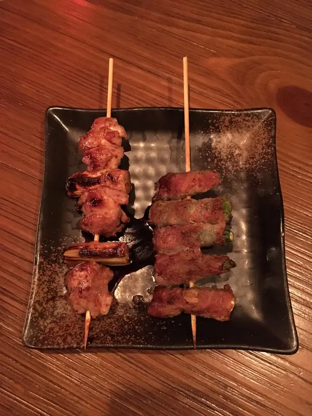 雞脾長蒽、豬肉秋葵串