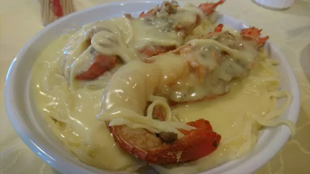 芝士焗龍蝦伊麵底