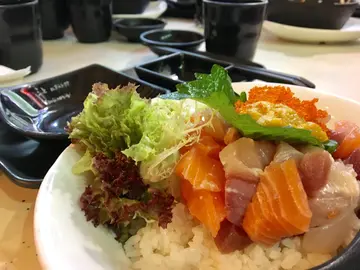鱼生饭