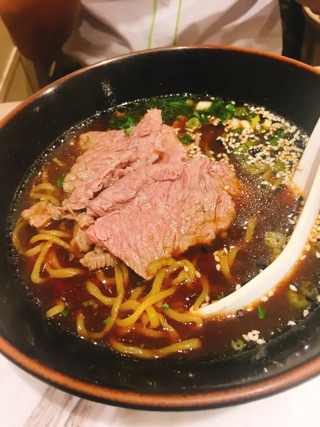 至尊手切牛肉麵