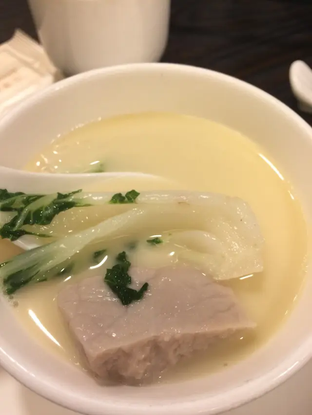 杏汁豬肺湯
