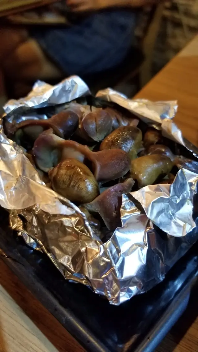 新鮮鹽焗乳鴿雜拼盤