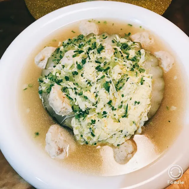 私房近水樓台白玉球