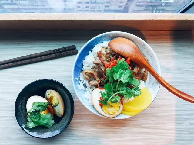 阿嬤魯肉飯,滷味蛋