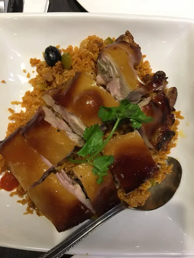 葡國乳豬飯