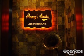 Manecy's Studio Restaurant