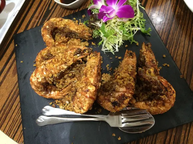 蒜蓉牛油大虎蝦