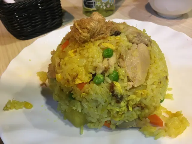 有很多新鮮菠蘿