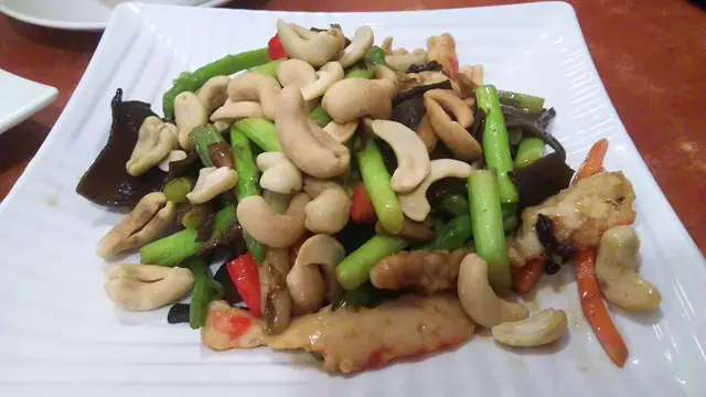 XO醬蝦仁腰果炒蘆筍