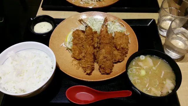 吉列炸蝦雞扒定食