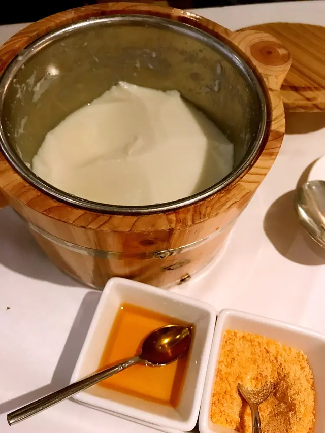 一般滑，有一點點薑味糖水和黃糖粉選擇