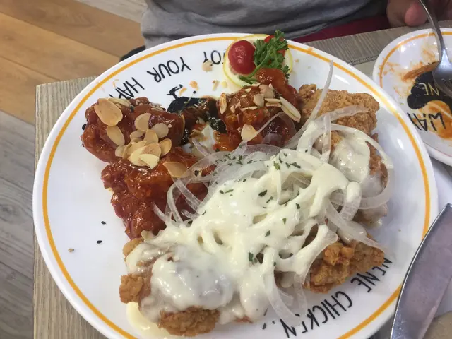 揀咗白郡主炸雞同埋韓式甜辣炸雞