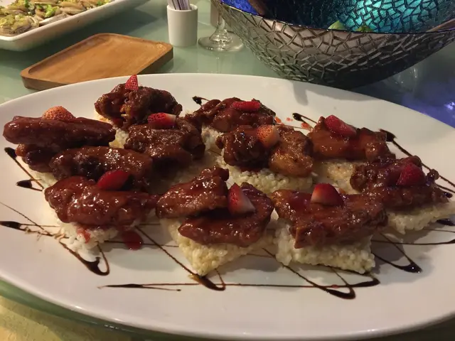 士多啤梨豚肉伴草莓