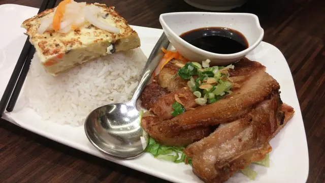 香茅豬扒蛋餅飯