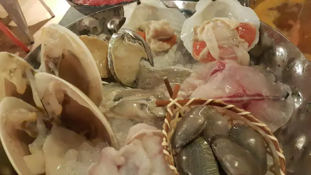 超大隻鮑魚，貴妃蚌，篇貝，蜆，鱔片，脆肉腩……