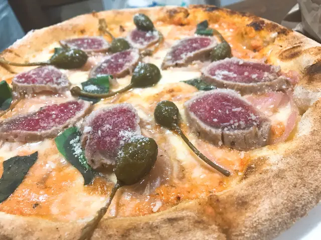 Tonno e Cipolla Pizza