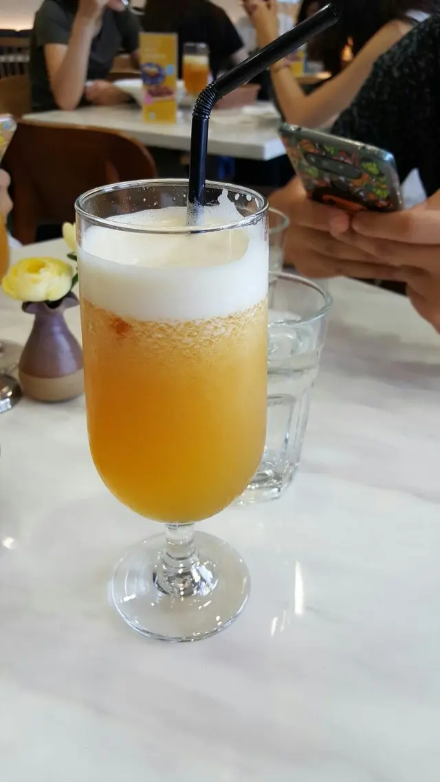 蘋果蜜桃鮮打綠茶