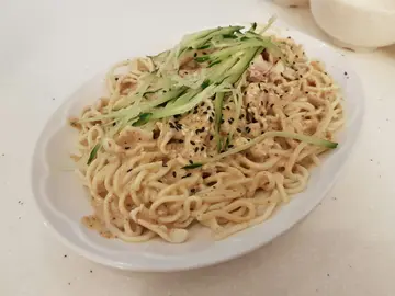 鸡丝冷面