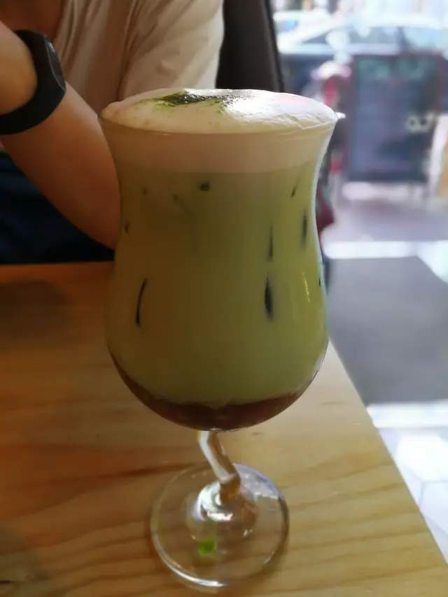 很香的濃濃抹茶,大大粒紅豆