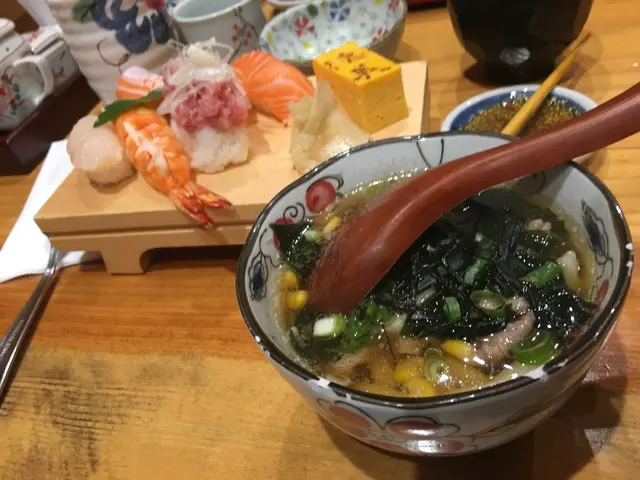 壽司定食配牛肉細烏冬