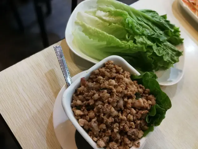 肉碎份量好多,一碟菜都唔會食得晒!而且都夠辣,越食越滋味!
