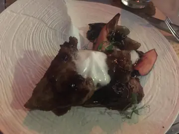 西京烧鳕鱼。海胆汁烧蚝。清酒泡。黑芝麻泡