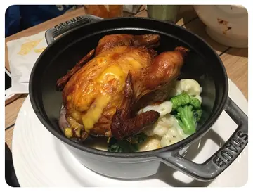 流心芝士法国春鸡伴烤新薯及香草忌廉野菜