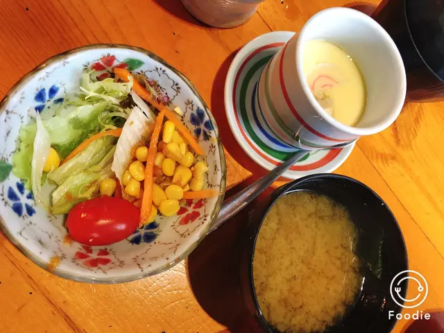 沙律 燉蛋 麵豉湯