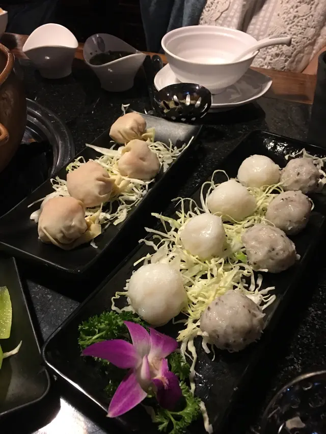 墨魚丸、黑松露蝦丸、鮮蝦雲吞