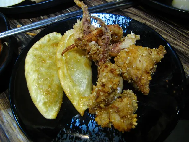 韓式炸餃子、炸魷魚鬚、韓式炸雞