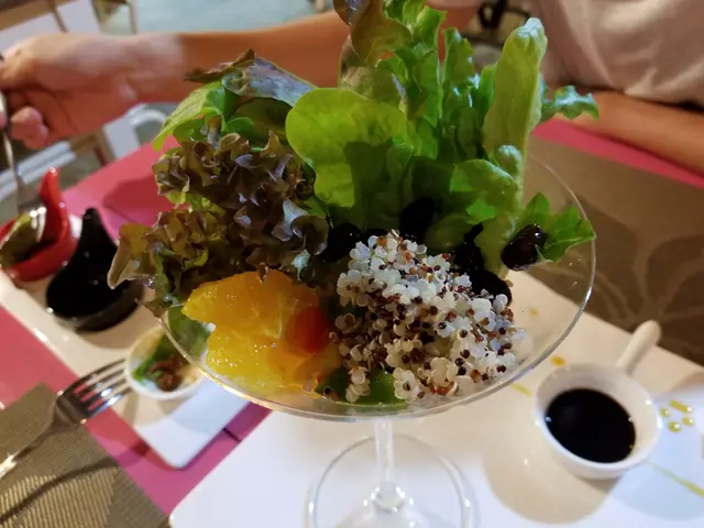 野菜藜麥杯佐德國黑醋