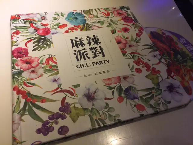 餐牌也是鮮花主題